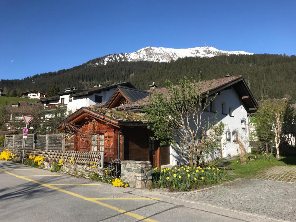 Studio In Klosters Bed & Breakfast Exterior photo